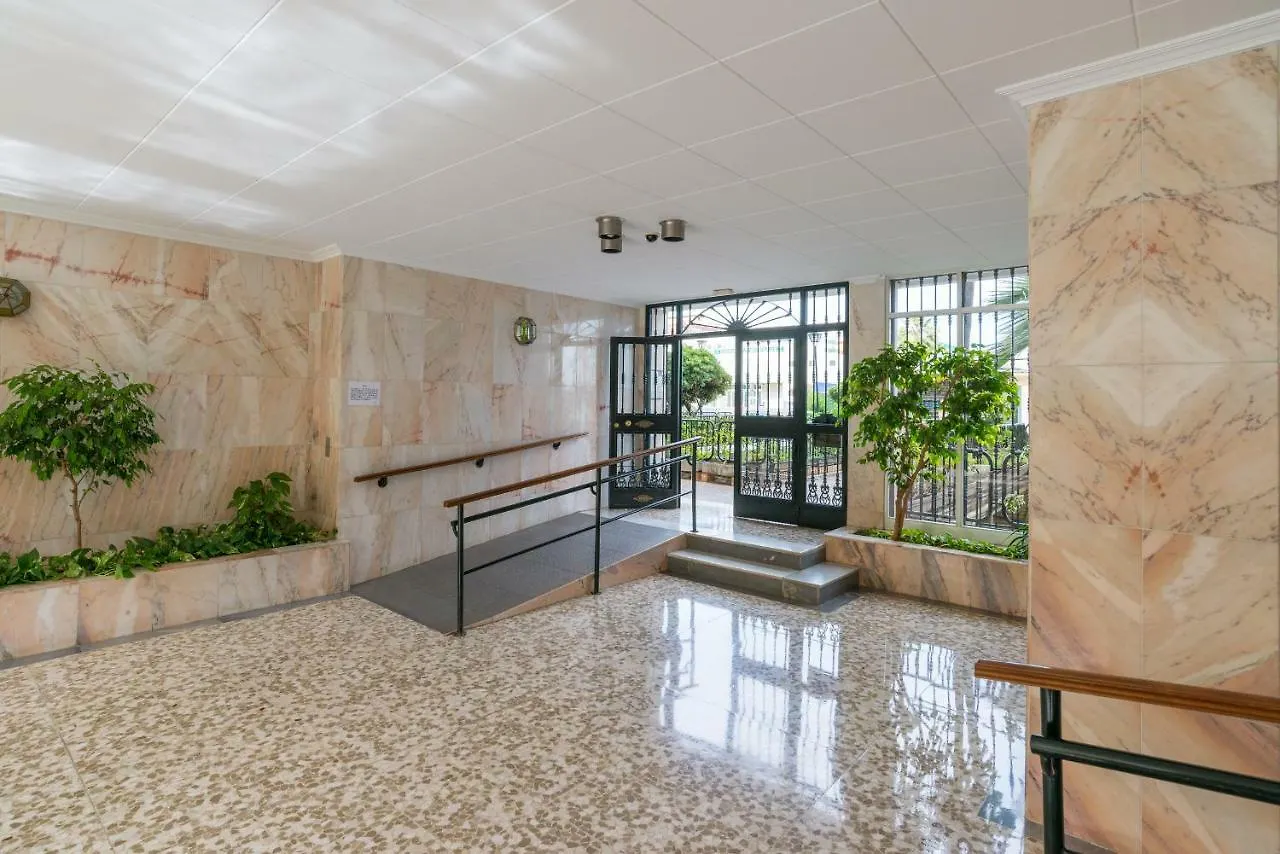 Stunning Spacious City Apartment With Free Parking Μάλαγα