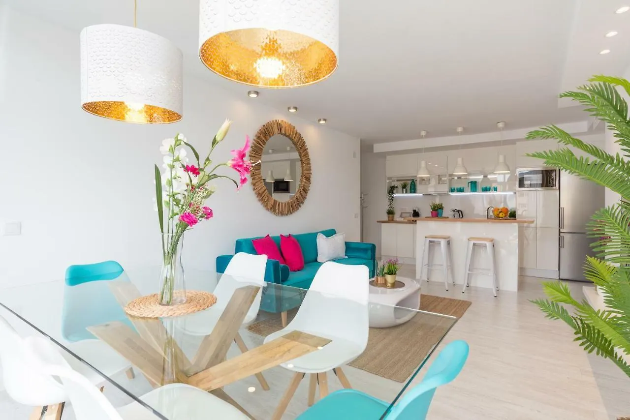 Stunning Spacious City Apartment With Free Parking Μάλαγα
