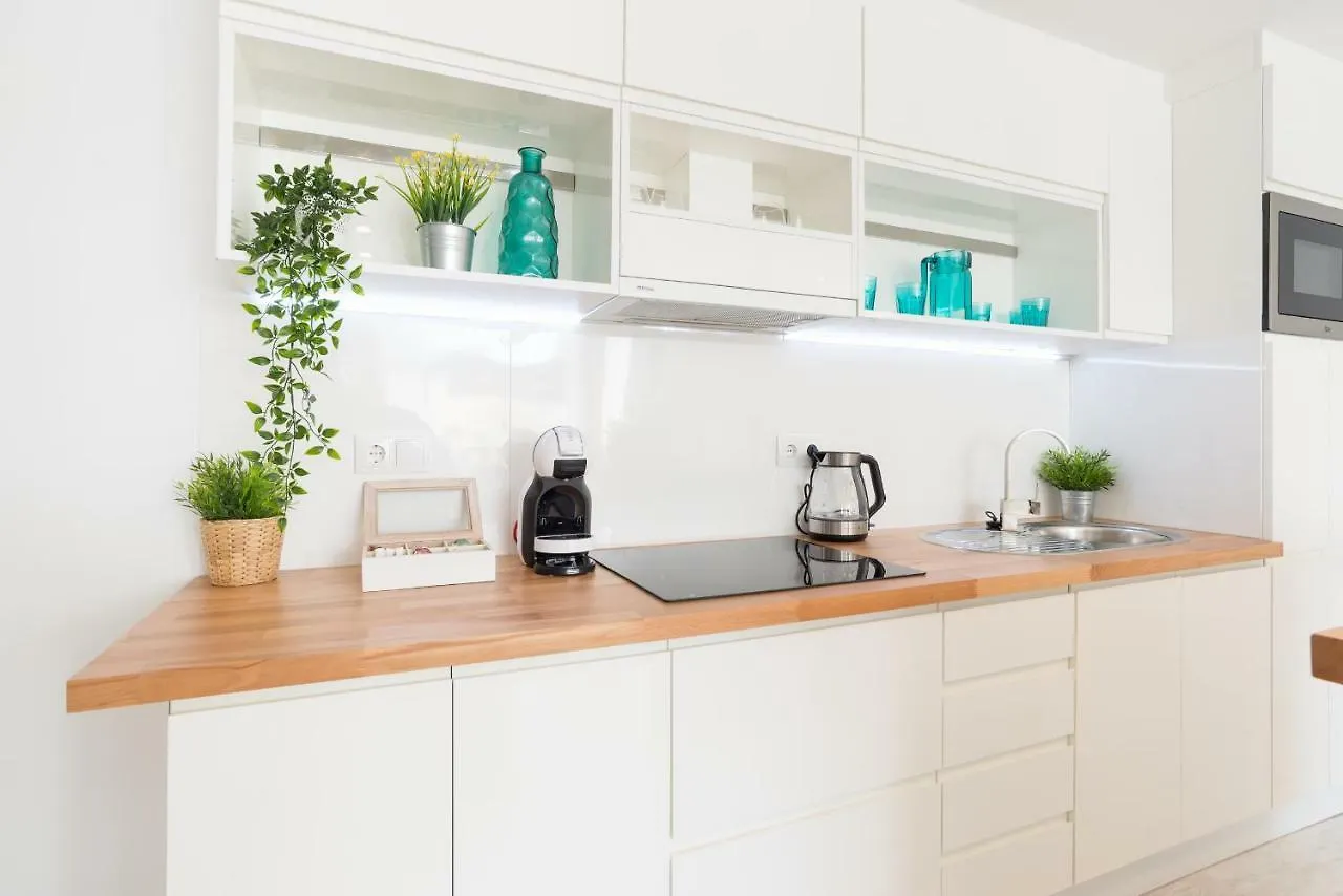 Stunning Spacious City Apartment With Free Parking Μάλαγα